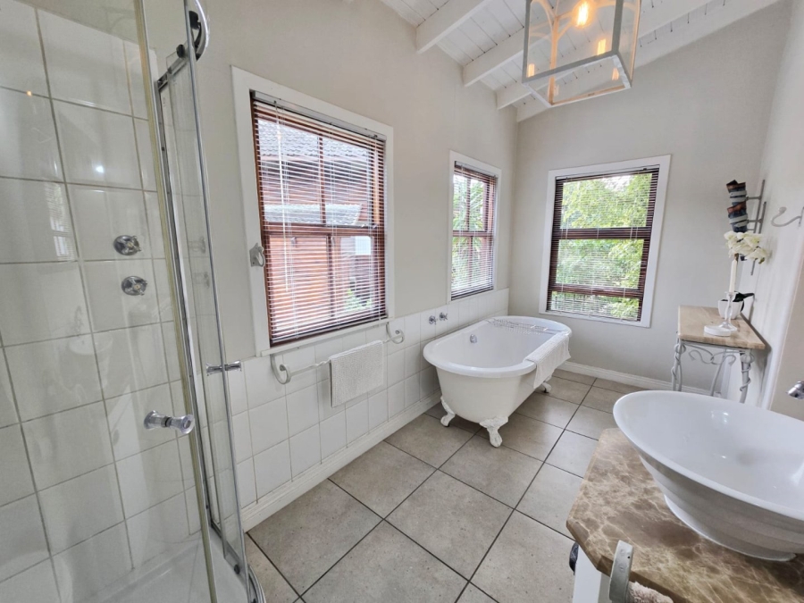 2 Bedroom Property for Sale in Wilderness Central Western Cape